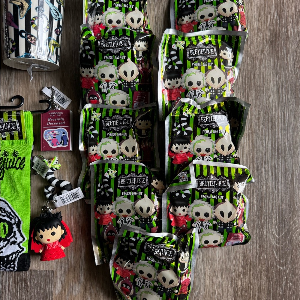 Beetlejuice Blind bag mystery pack mug socks and shopping bag Spirit Halloween - Picture 2 of 5